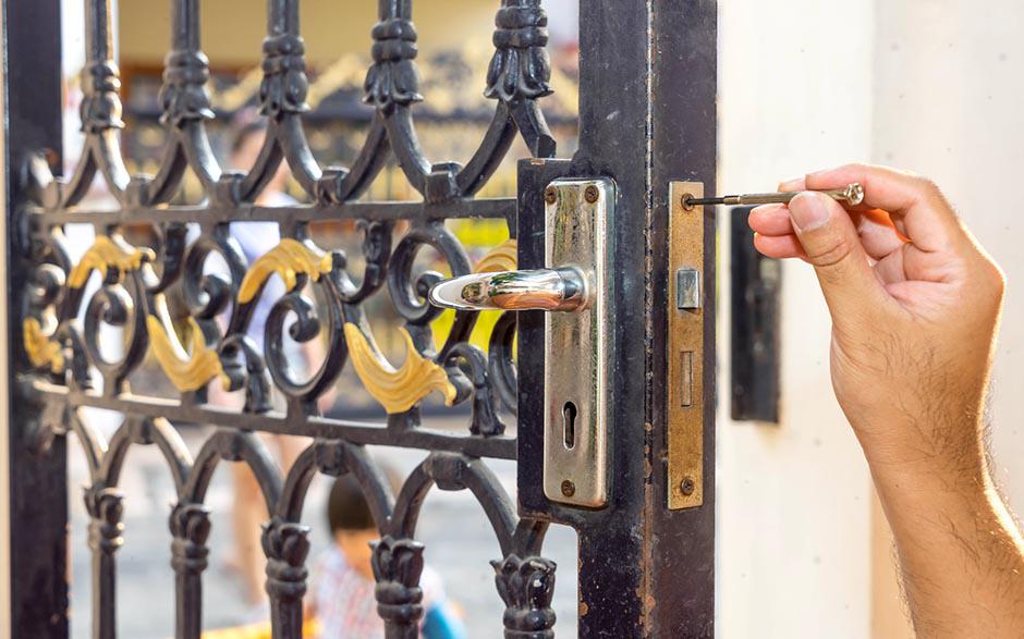 ouvrir une porte Saintines